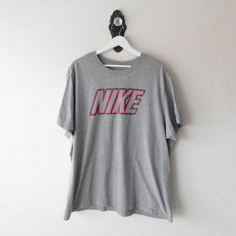 Nike Men’s XXL Gray Graphic T-Shirt Logo Tee Casual Athletic Streetwear